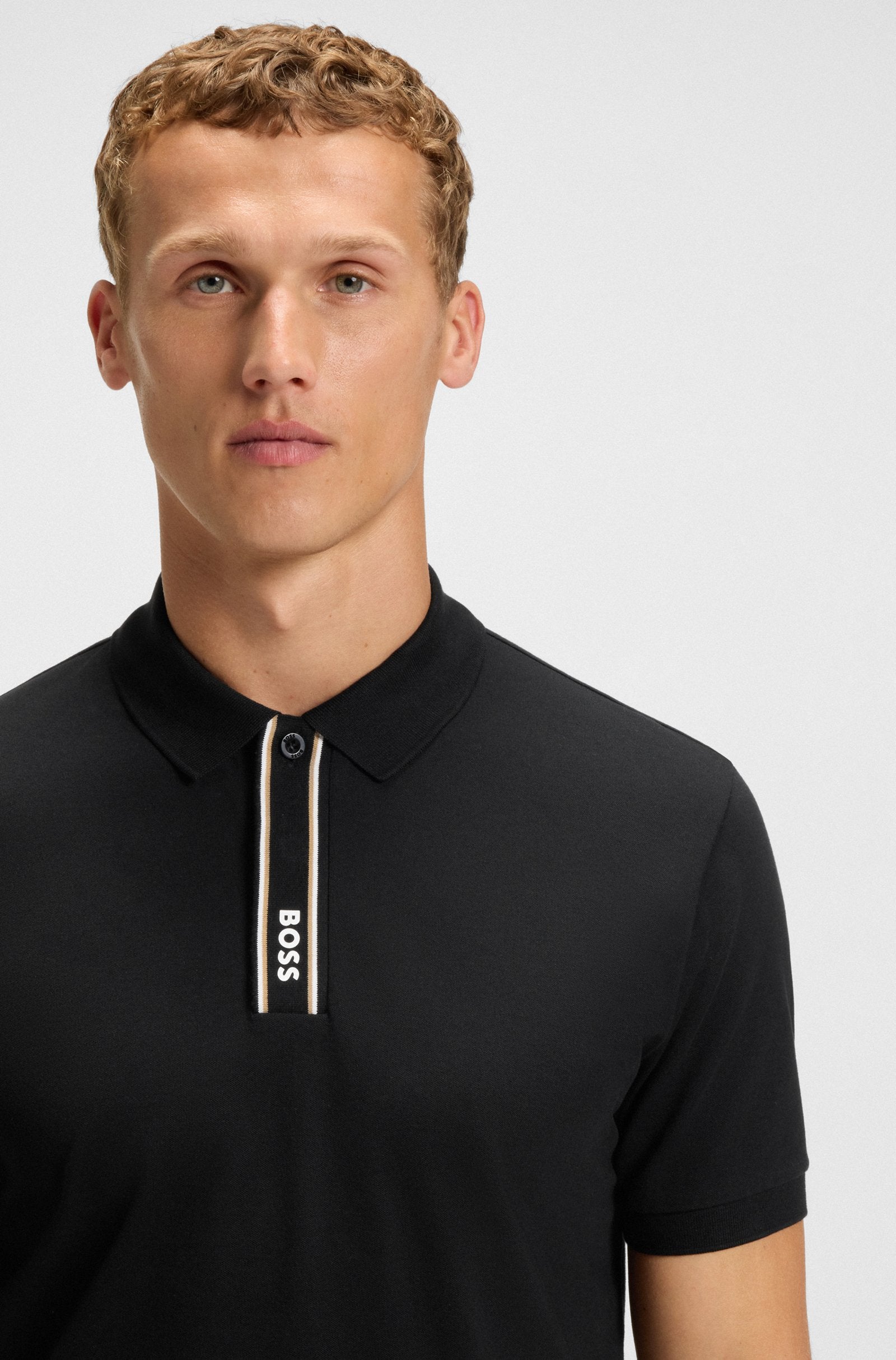 Hugo BossPolo Paddy con tapeta a rayas y logotipo