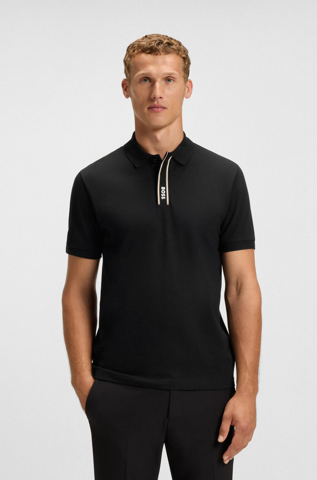 Hugo BossPolo Paddy con tapeta a rayas y logotipo